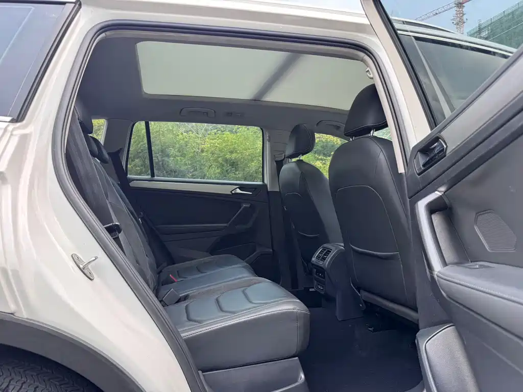 Volkswagen Tiguan L 2019 — фото 10