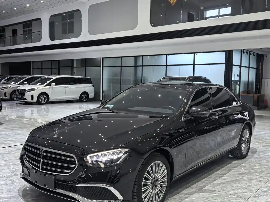 Mercedes-Benz E-Class 2022 — фото 1