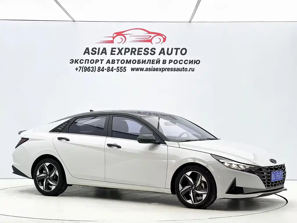 Hyundai Elantra 2023 — фото 3