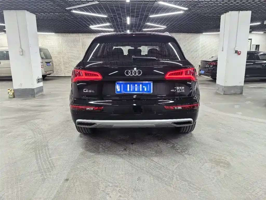 Audi Q5L 2019 — фото 8