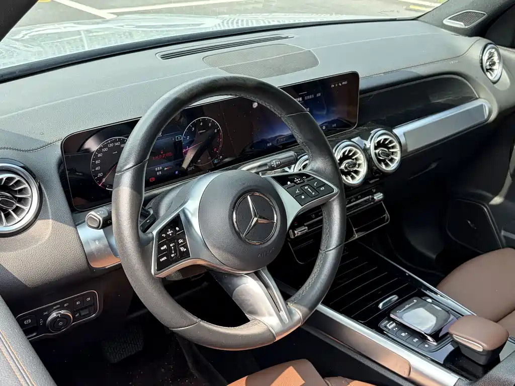 Mercedes-Benz GLB 2023 — фото 6