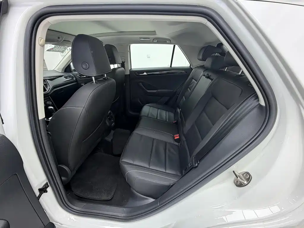 Volkswagen T-Roc 2022 — фото 14