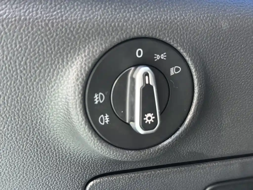 Volkswagen Sagitar 2019 — фото 14