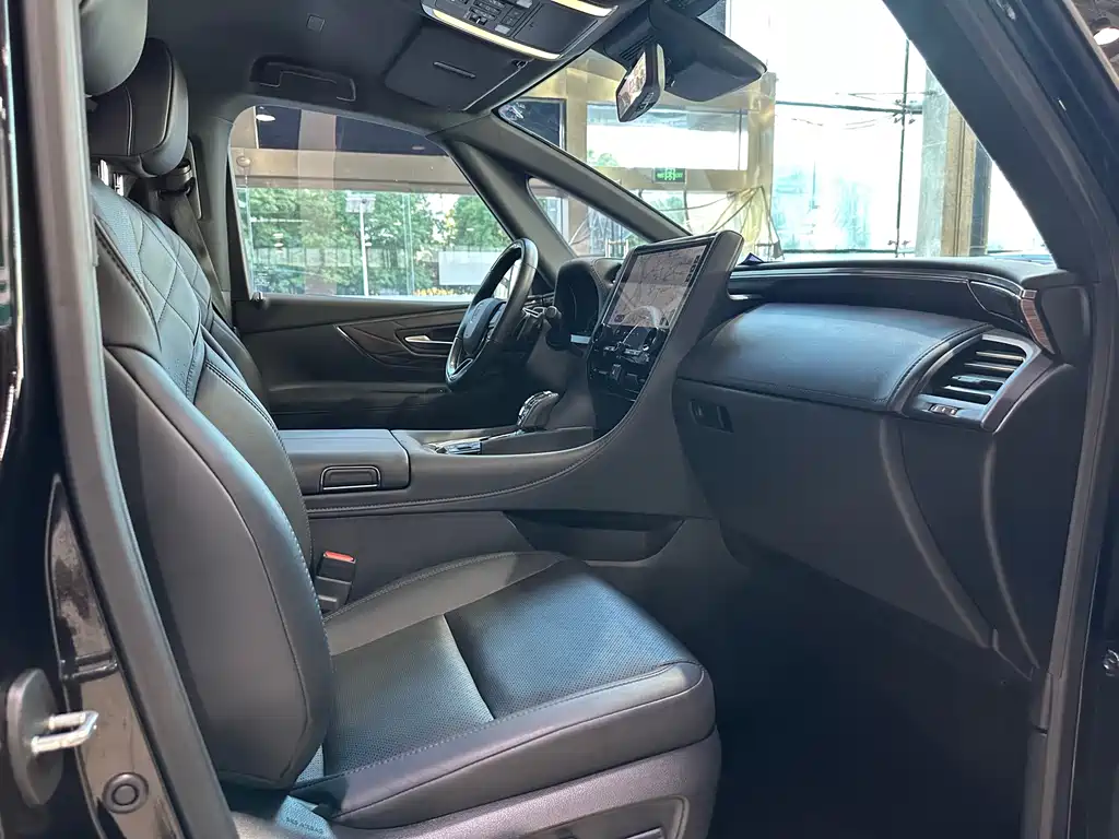 Toyota Vellfire 2024 — фото 15