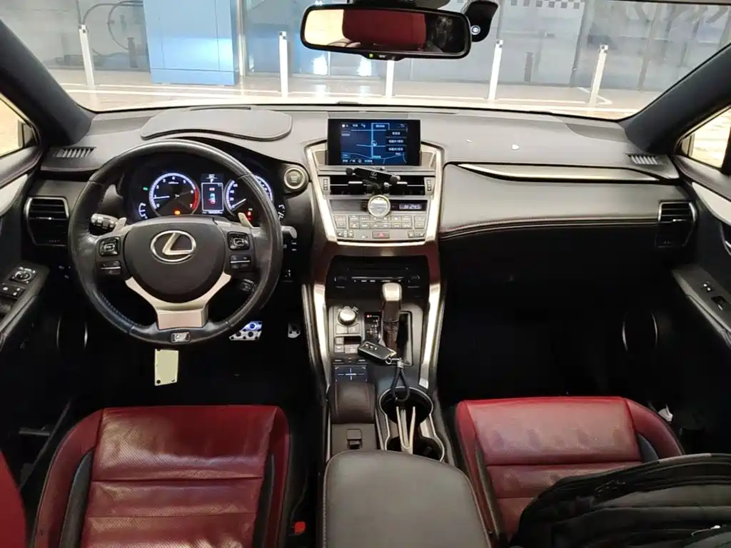 Lexus NX 2015 — фото 13