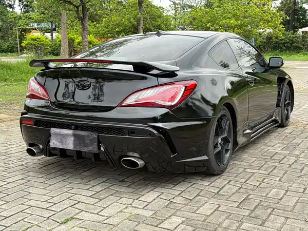 Hyundai Genesis Coupe 2012