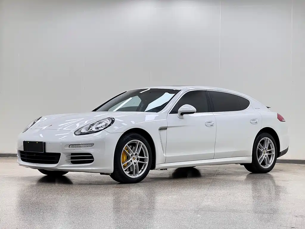 Porsche Panamera 2015 — фото 1