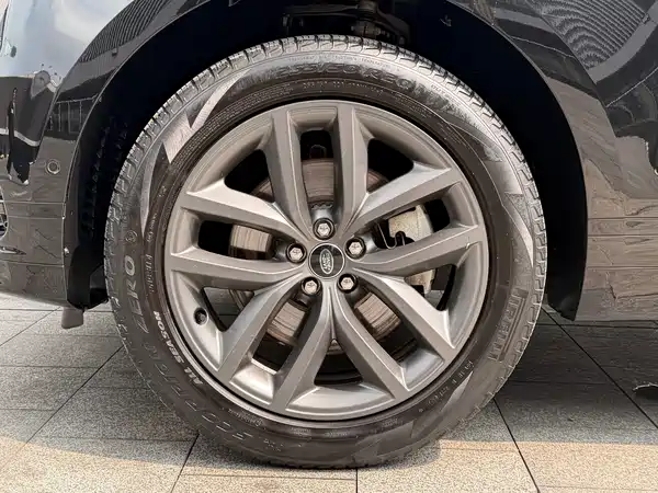Land Rover Range Rover Velar 2024