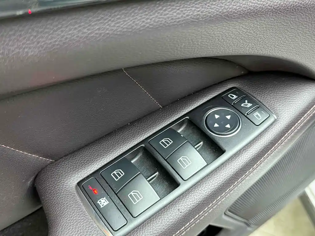Mercedes-Benz CLS 2015 — фото 13