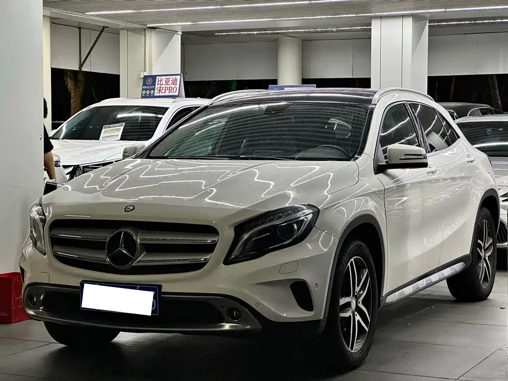 Mercedes-Benz GLA 2016 — фото 1