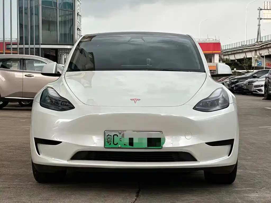 Tesla Model Y 2023 — фото 2
