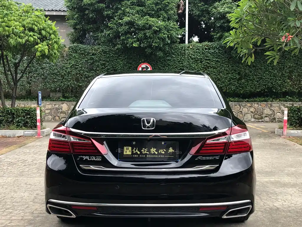Honda Accord 2018 — фото 5
