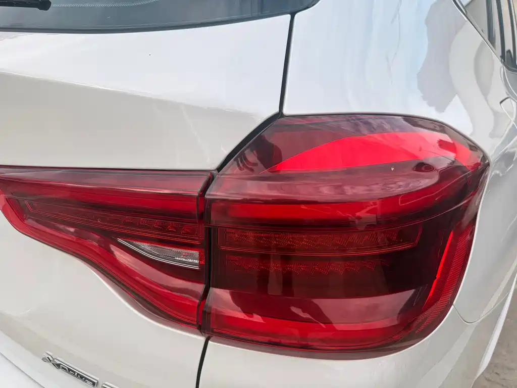 BMW X3 2018 — фото 18