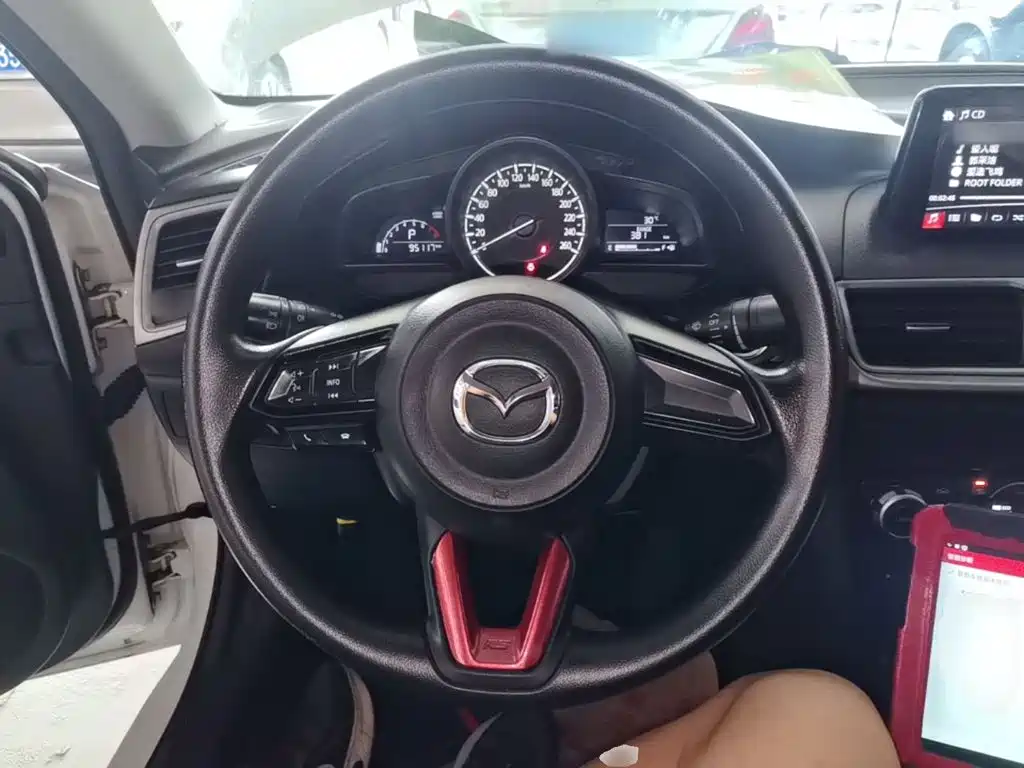 Mazda 3 Angkesela 2019 — фото 11