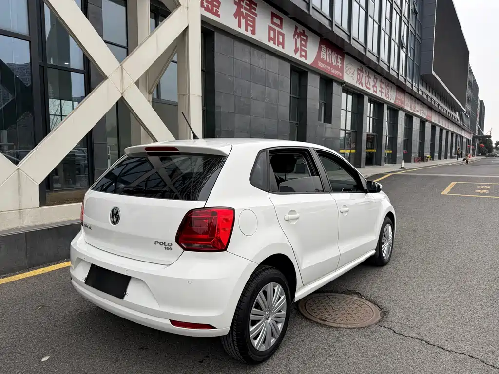 Volkswagen Polo 2016 — фото 17