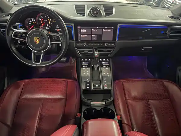 Porsche Macan 2021