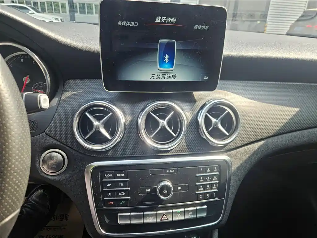 Mercedes-Benz GLA 2019 — фото 11