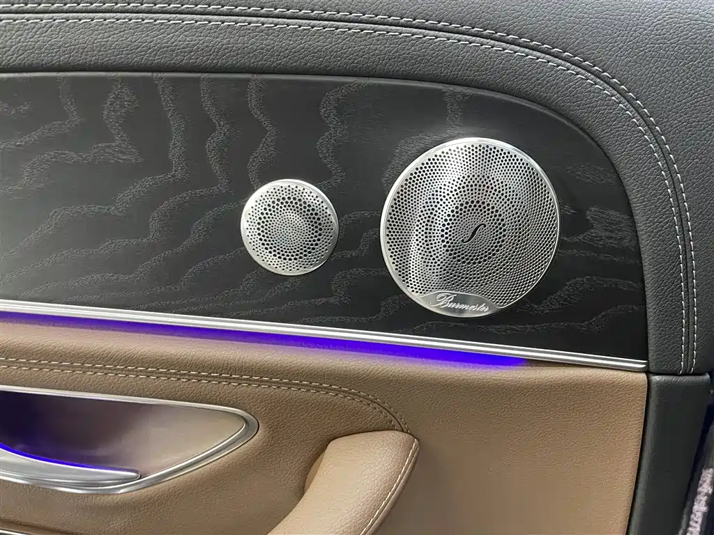 Mercedes-Benz E-Class 2017 — фото 10