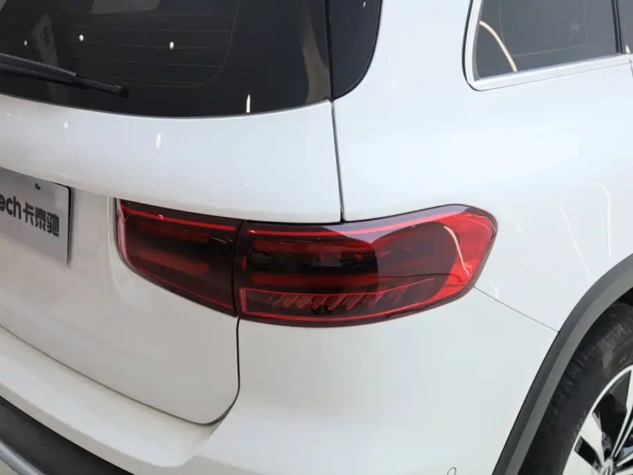 Mercedes-Benz GLB 2023 — фото 11