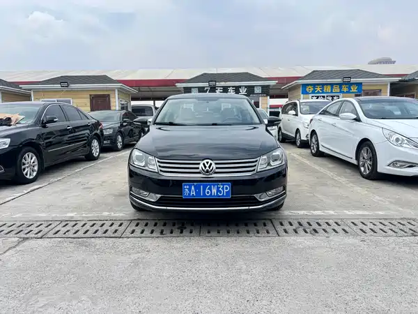Volkswagen Magotan 2012