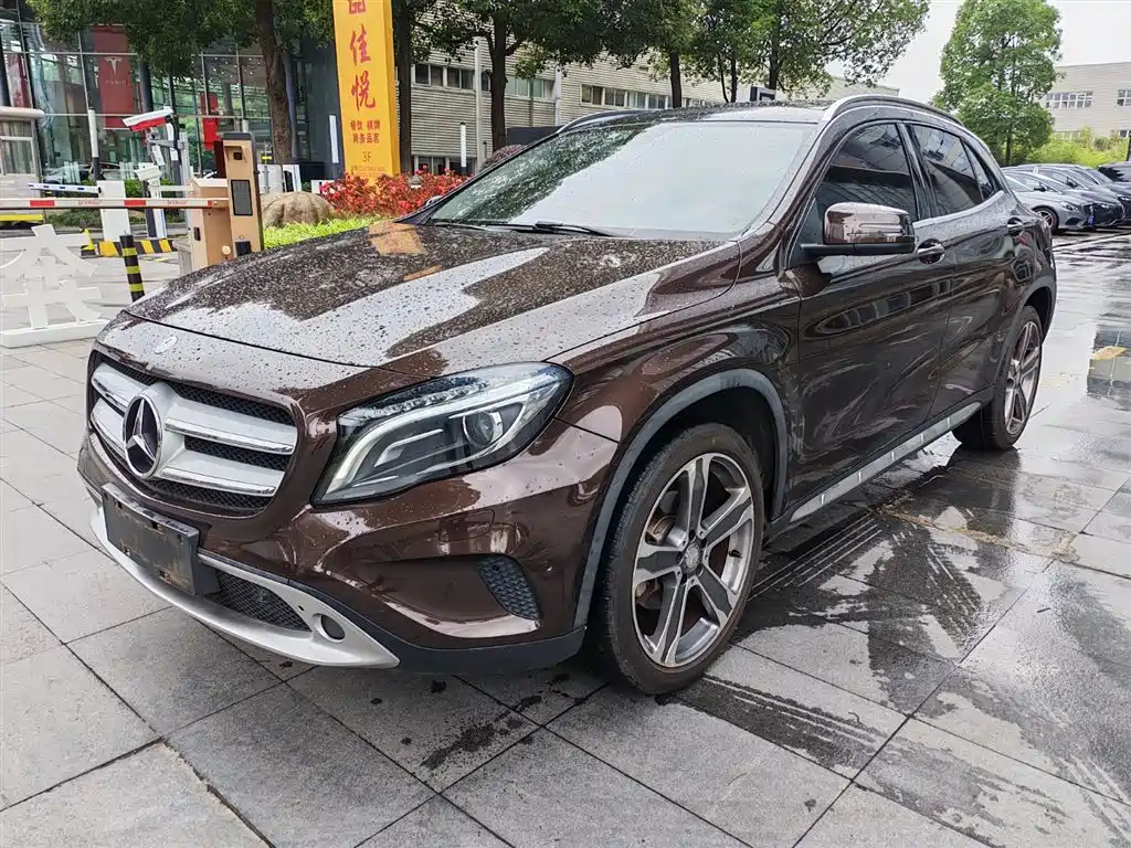 Mercedes-Benz GLA 2015