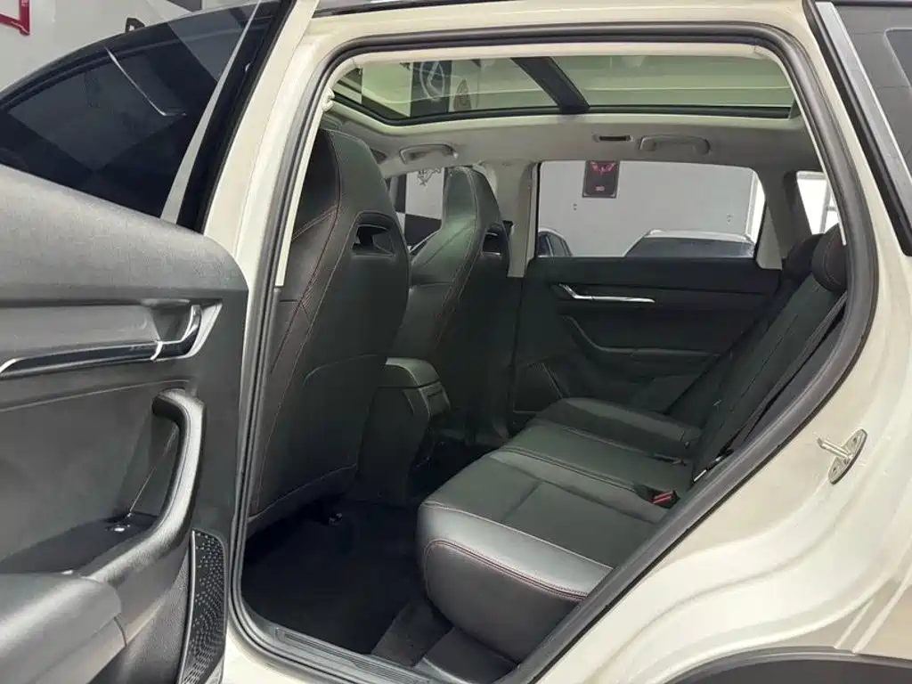 Skoda Kamiq 2023 — фото 8