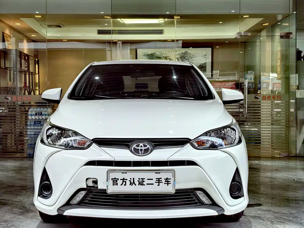 Toyota Yaris L 2019 — фото 3
