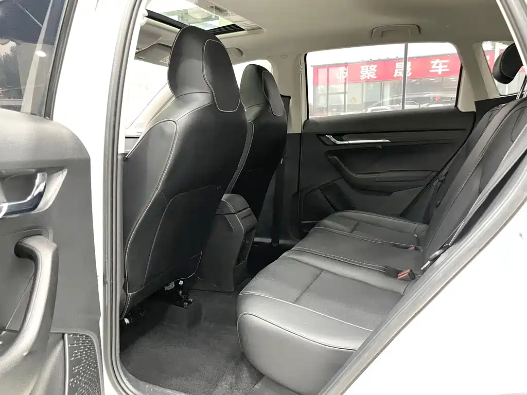 Skoda Kamiq 2022 — фото 10