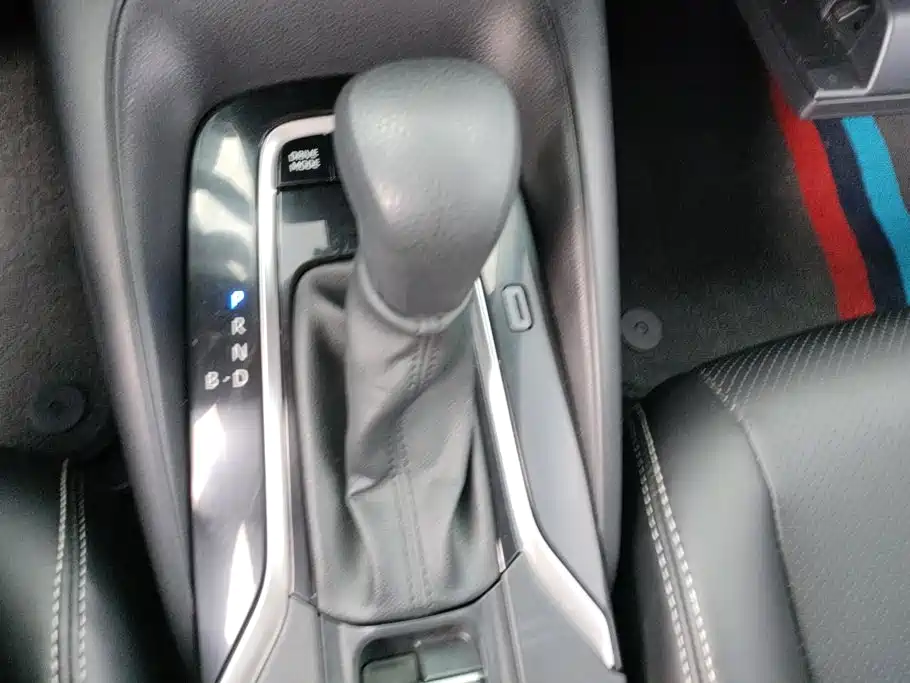 Toyota Corolla 2023 — фото 16