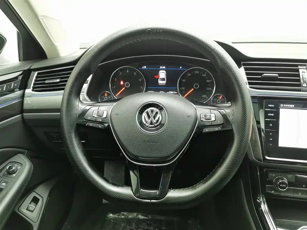 Volkswagen Phideon 2021 — фото 11