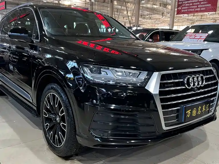 Audi Q7 2019 — фото 2