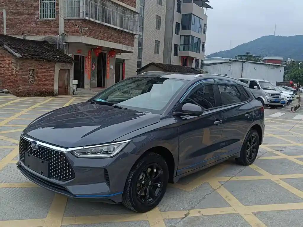 BYD e2 2021