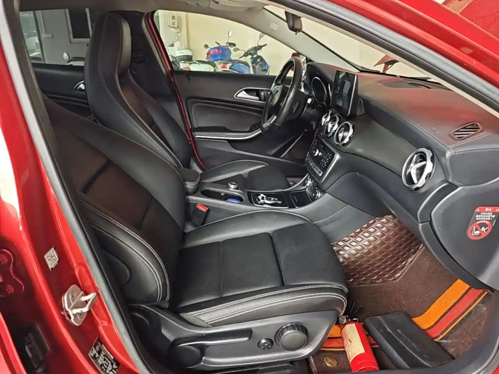 Mercedes-Benz GLA 2017 — фото 25