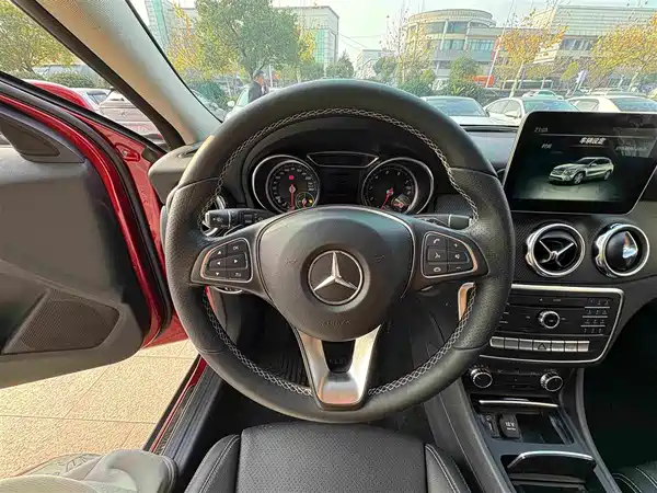 Mercedes-Benz GLA 2017