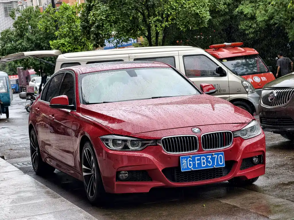 BMW 3 Series 2018 — фото 5