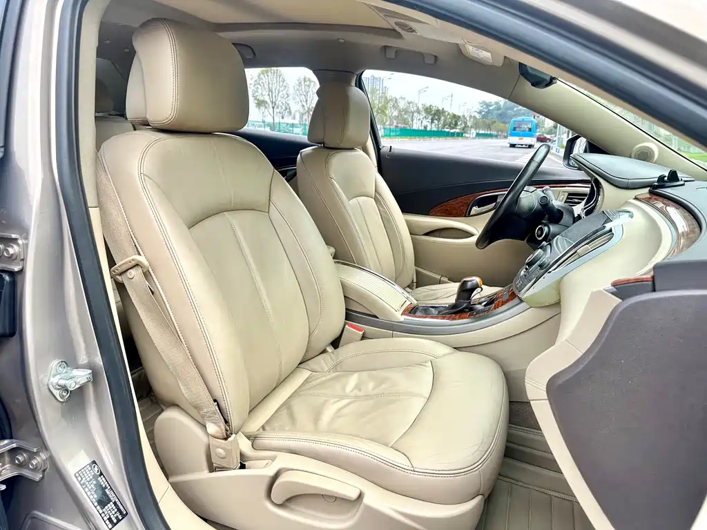 Buick LaCrosse 2013 — фото 26