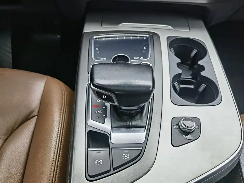 Audi Q7 2016 — фото 13
