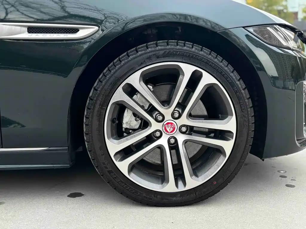 Jaguar XEL 2023 — фото 10