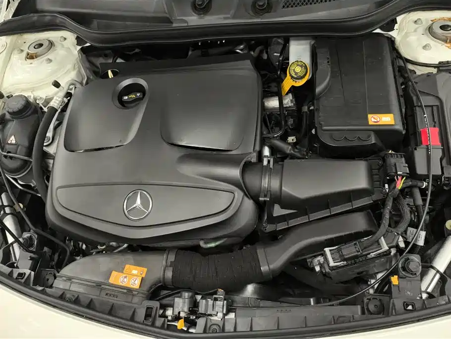 Mercedes-Benz A-Class 2014 — фото 10