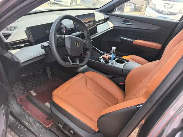 Changan UNI-V 2025