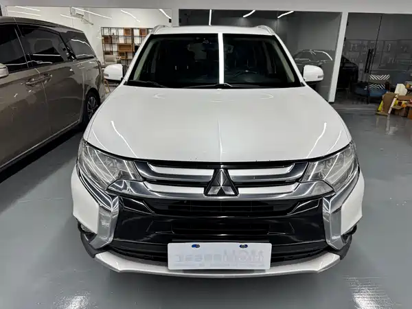 Mitsubishi Outlander 2018