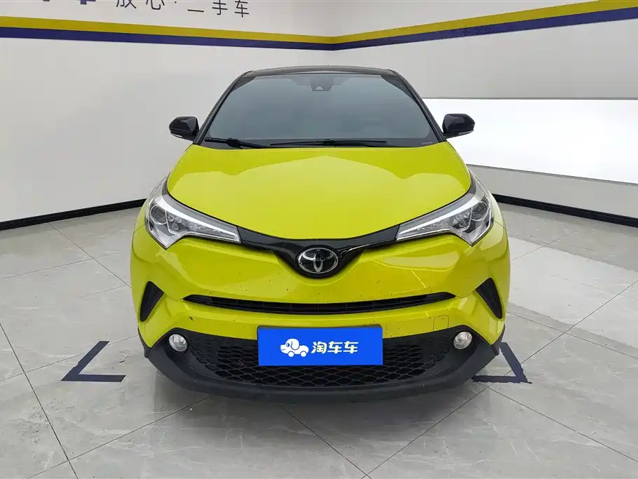 Toyota C-HR 2019 — фото 2