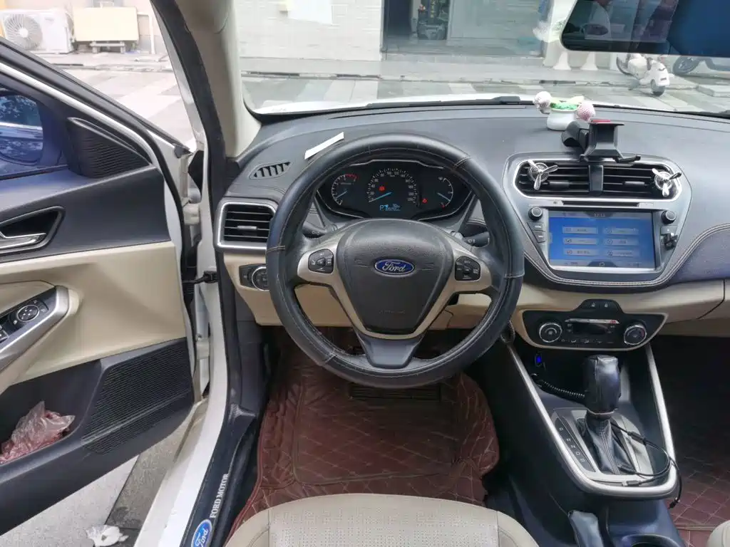 Ford Forrest 2016