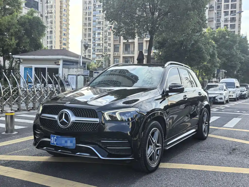 Mercedes-Benz GLE 2020 — фото 1