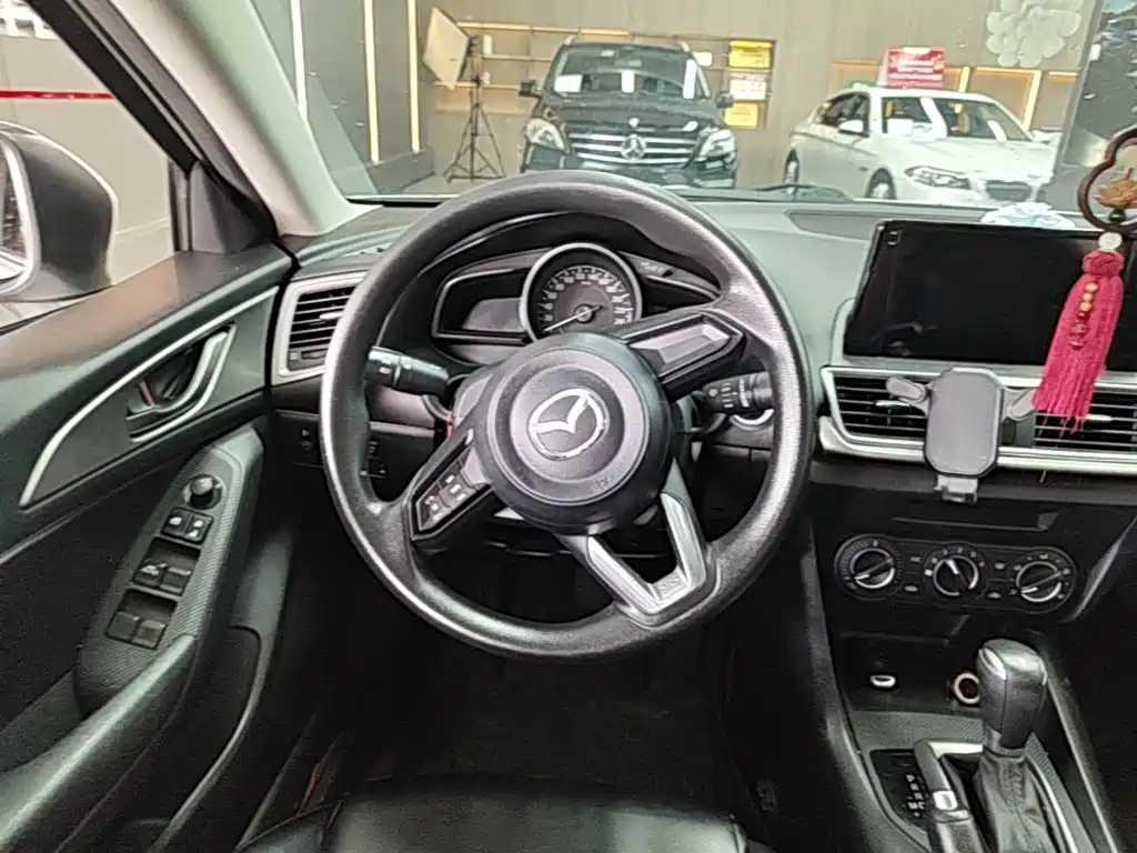 Mazda 3 Angkesela 2017 — фото 11