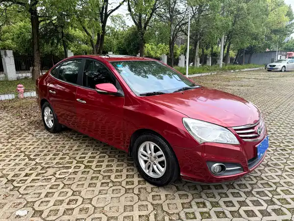 Hyundai Yuedong 2011