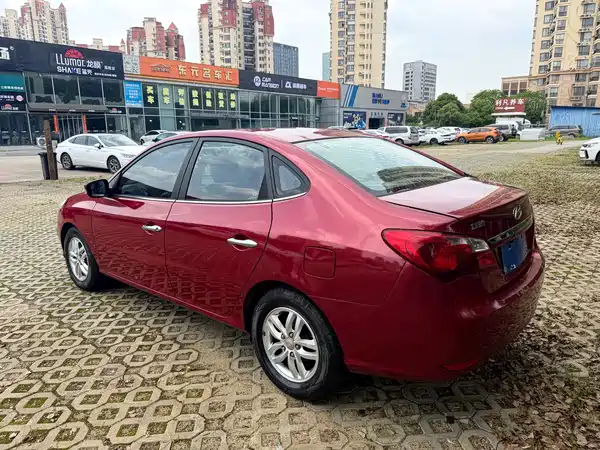 Hyundai Yuedong 2011