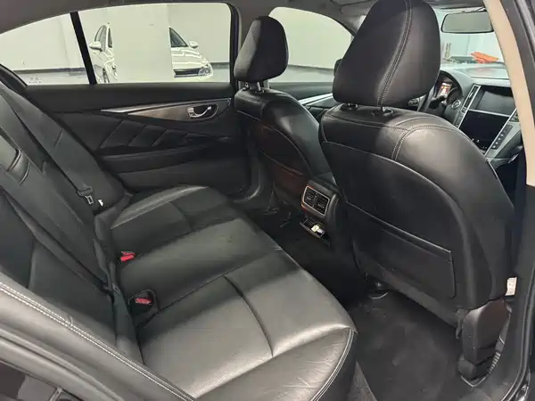 Infiniti Q50L 2017