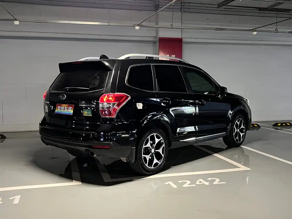 Subaru Forester 2014 — фото 8