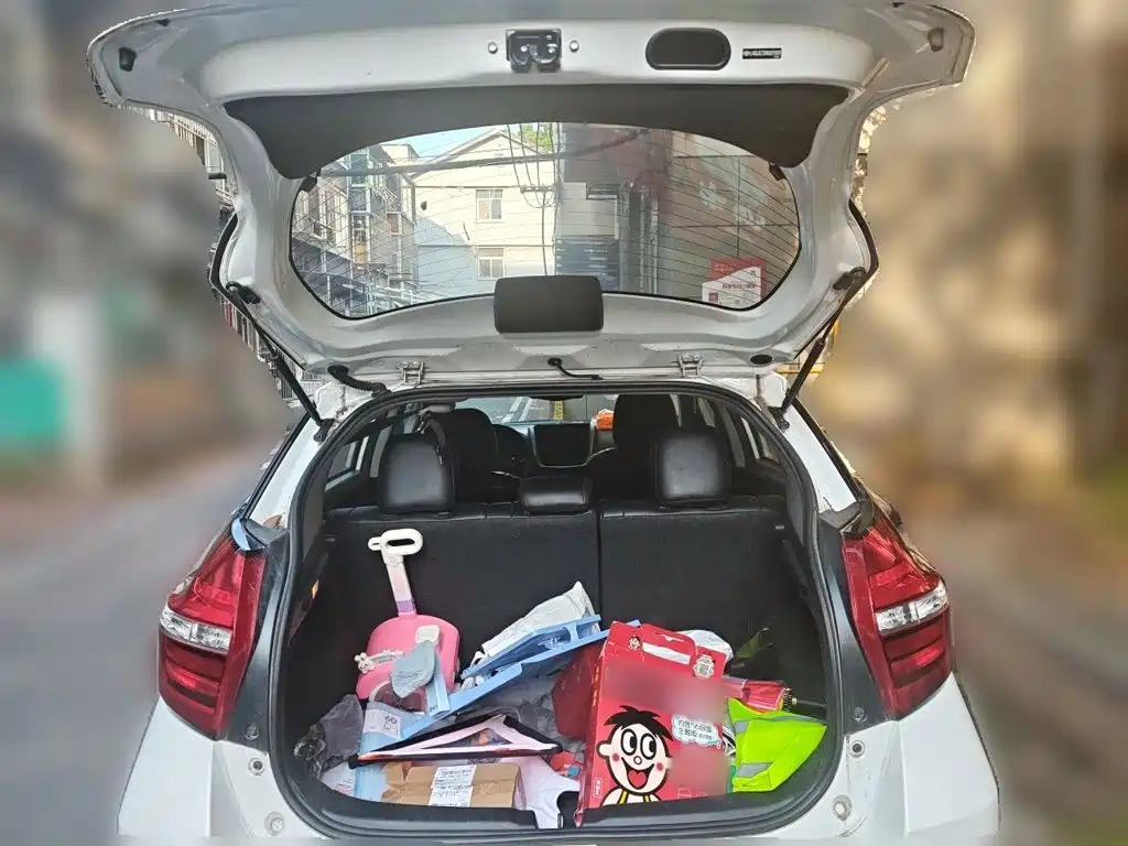 Toyota Yaris L 2019 — фото 15